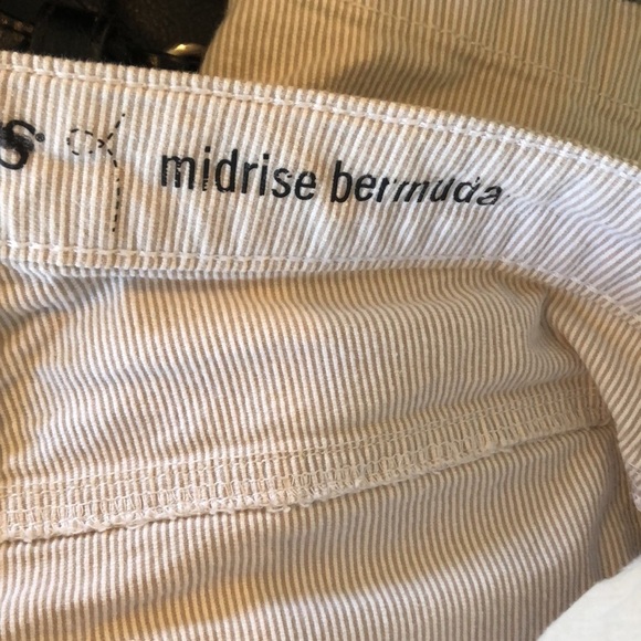 Bermuda  Business Midrise Pinstripe Shorts Size 7/8 - Picture 8 of 8